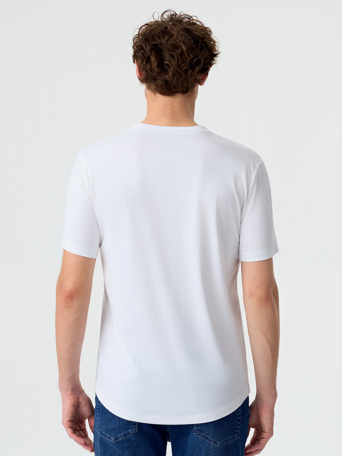 StayCool 2.0 Curve-Hem Tee: Slim-Fit