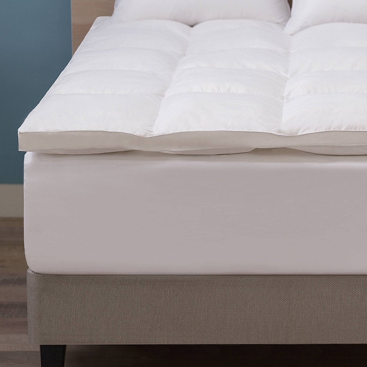 White Down Alternative Fiberbed (King) Q68761