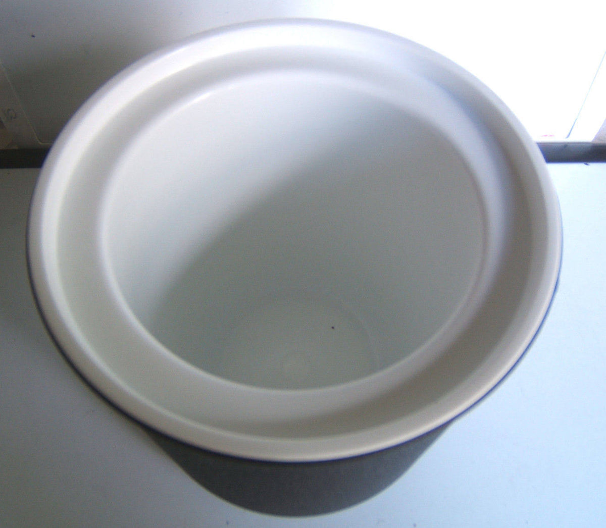 Black 2 qt. Cold Crock R833191