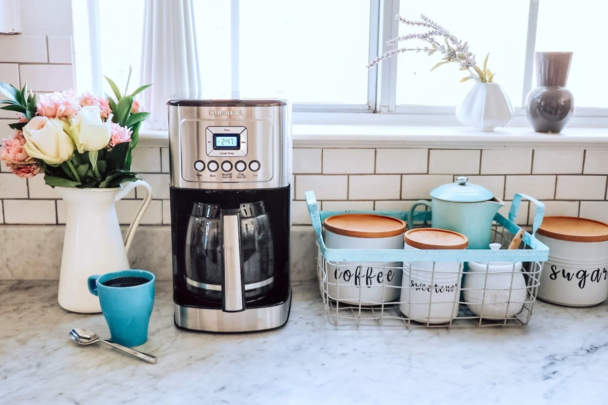 14 Cup Programmable Coffeemaker, Silver E235