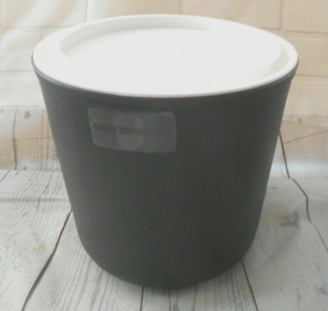 Black 2 qt. Cold Crock R833191
