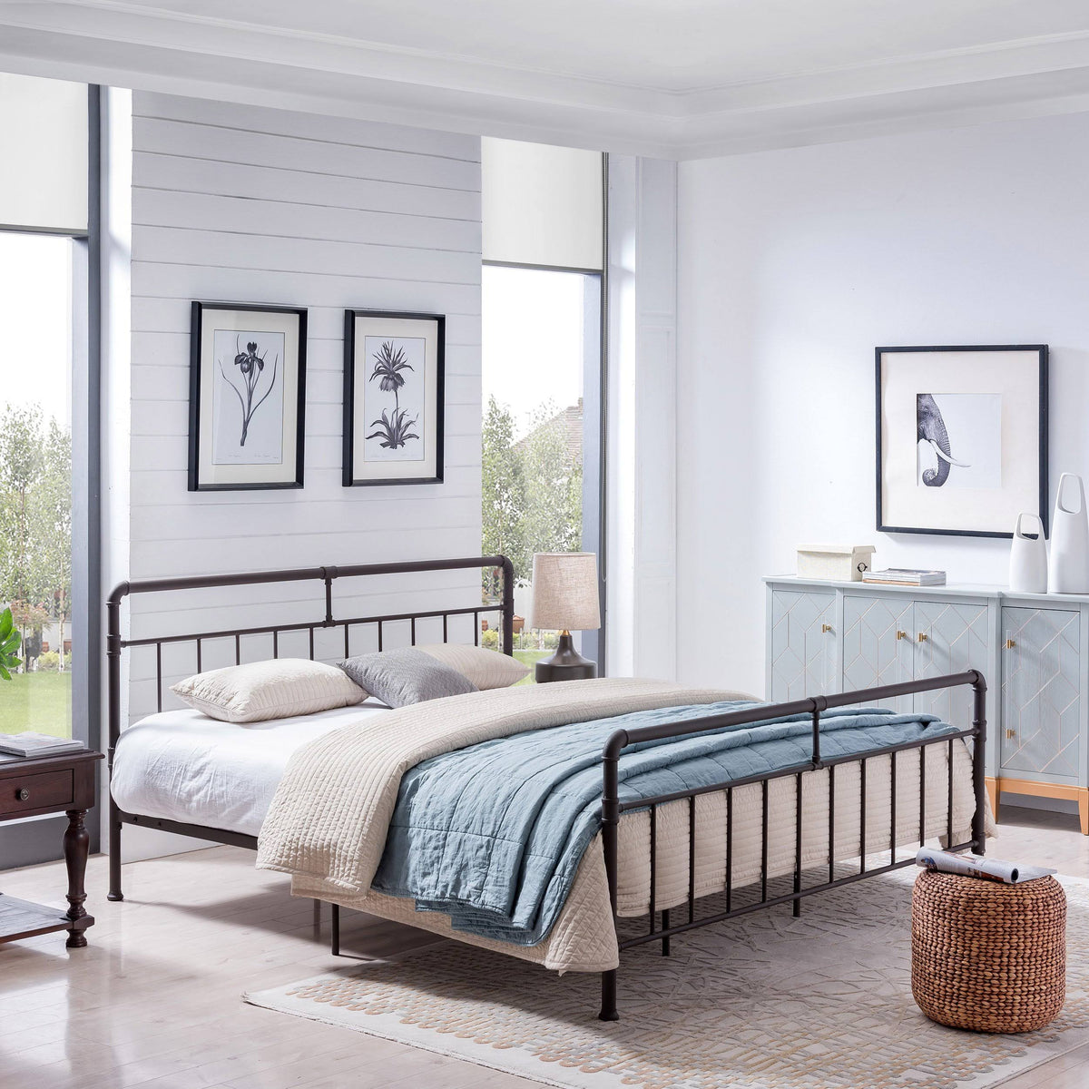 Queen-size Iron Bed Frame P292